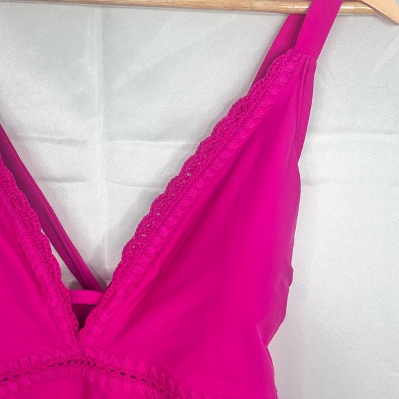 NWOT Kona Sol Hot Pink One-Piece Crochet Detail Swimsuit Size XL - Picture 3 of 15